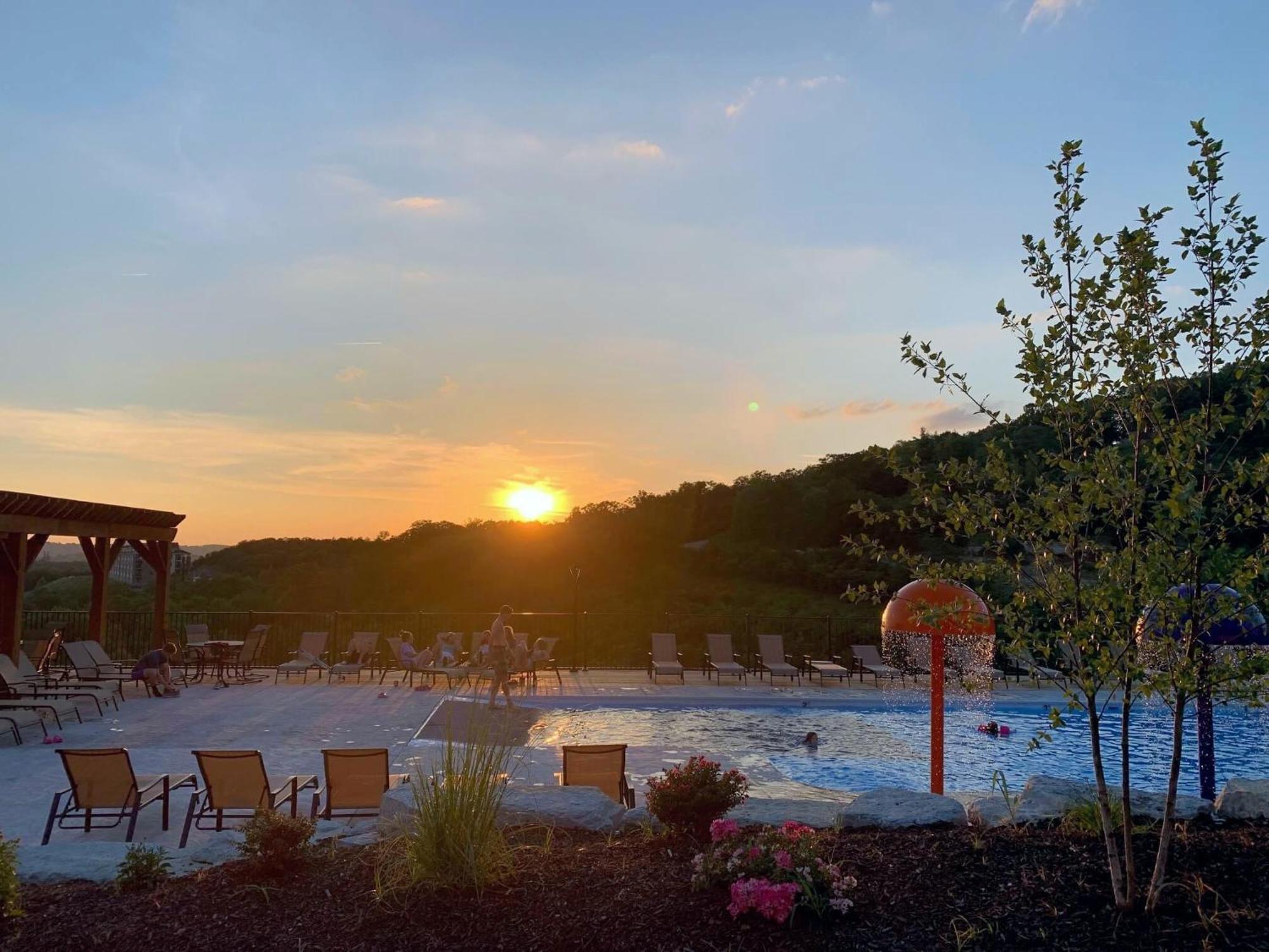 Chateau On The Cove Branson Exterior foto