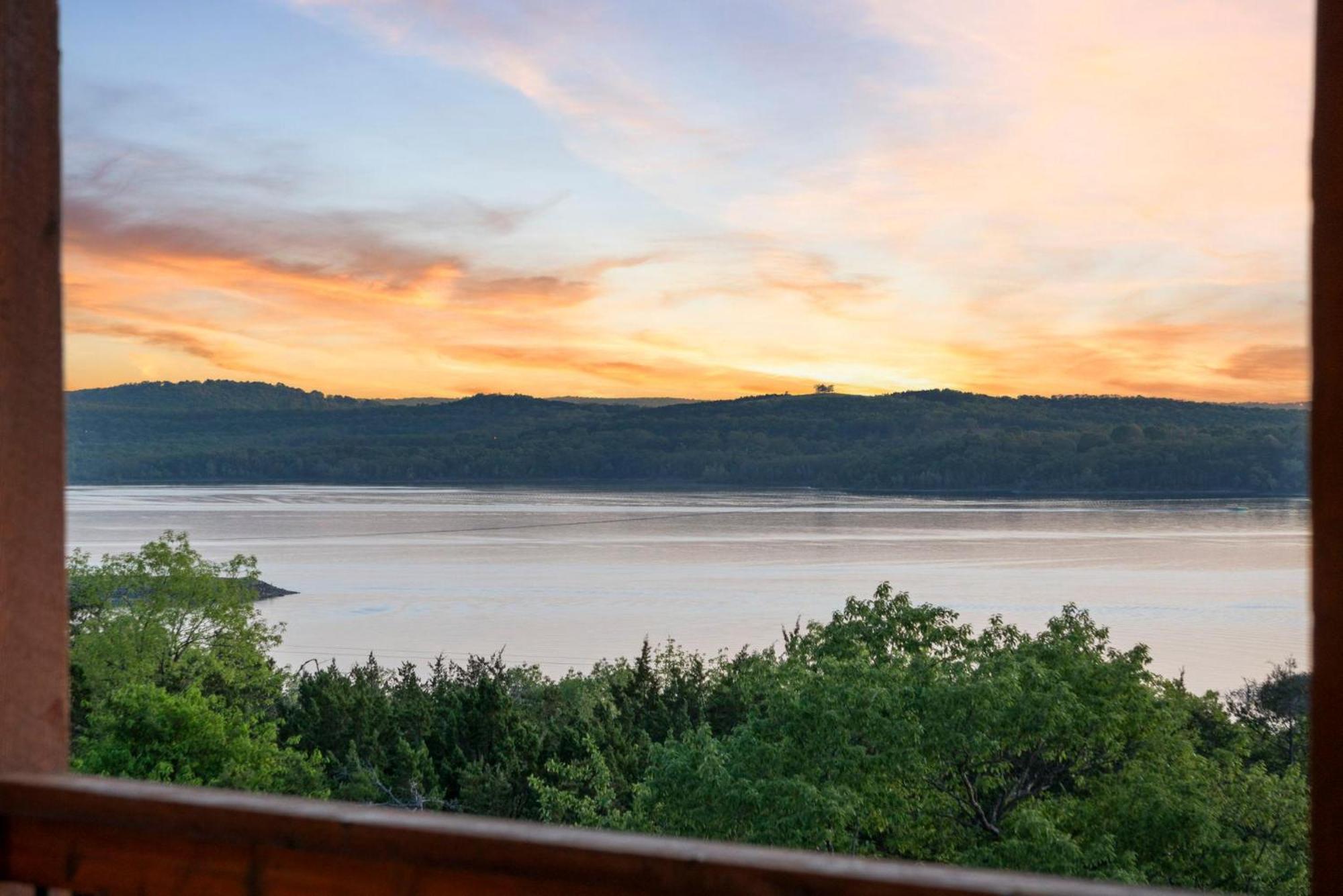 Chateau On The Cove Branson Exterior foto